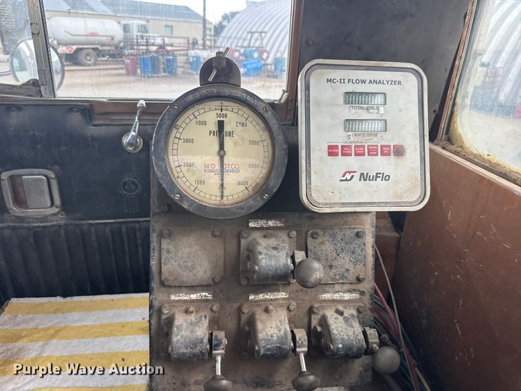 image for item DW6775 1978 Kenworth water truck