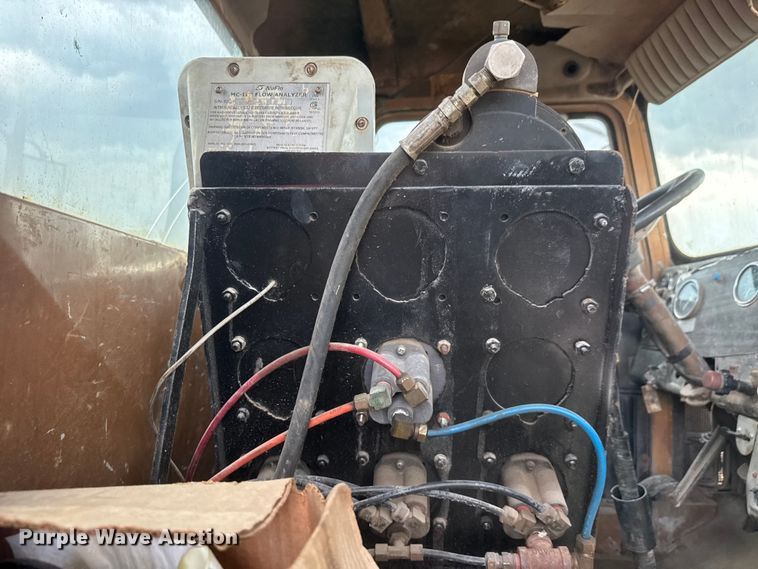 image for item DW6775 1978 Kenworth water truck