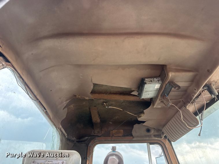 image for item DW6775 1978 Kenworth water truck