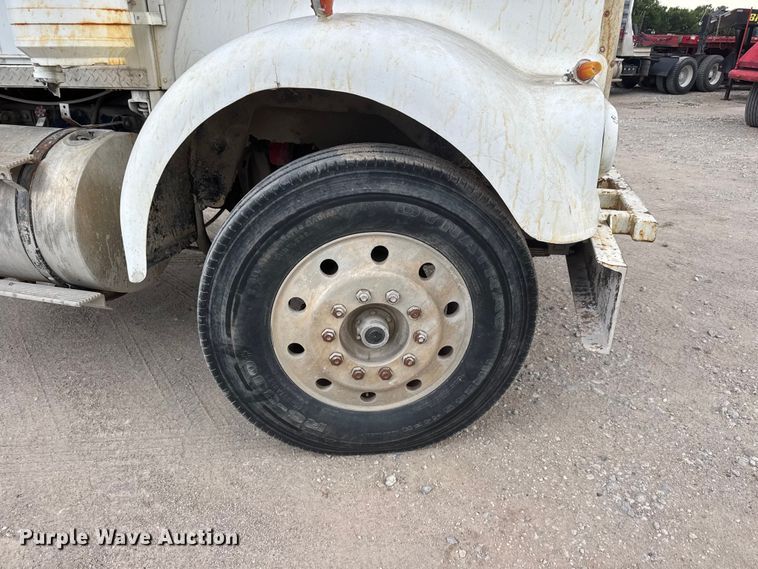 image for item DW6775 1978 Kenworth water truck