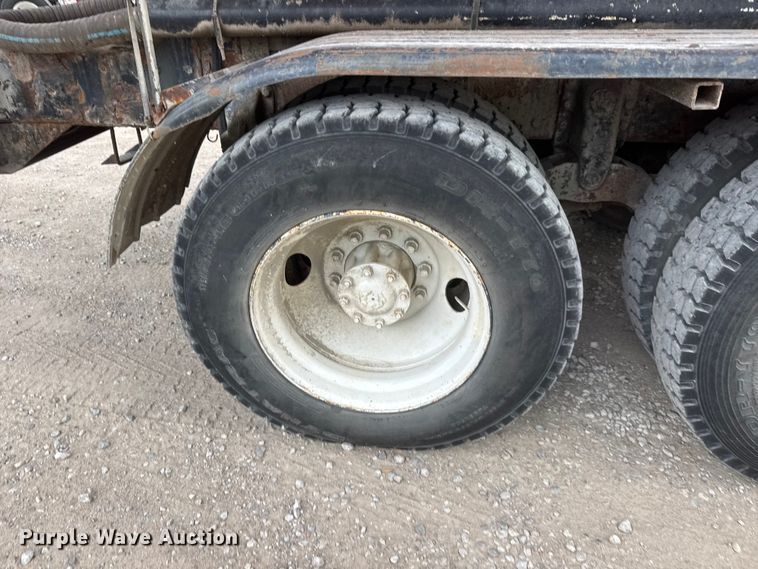 image for item DW6775 1978 Kenworth water truck