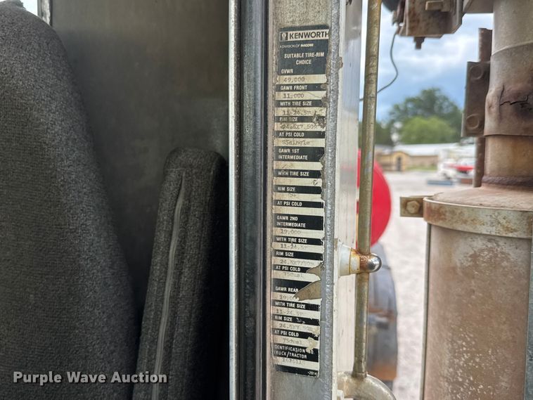 image for item DW6775 1978 Kenworth water truck