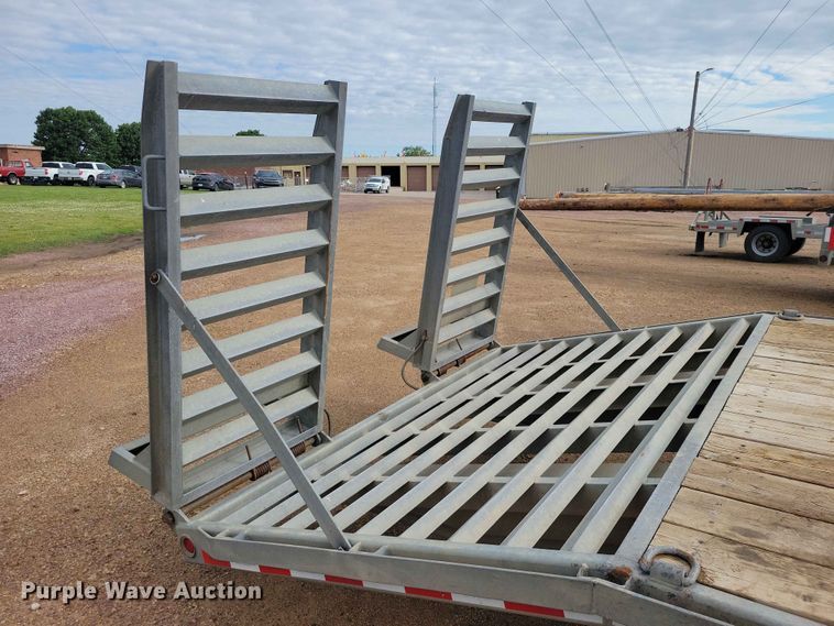 image for item DZ7338 2017 Rice equipment trailer
