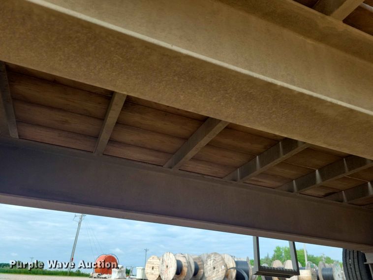 image for item DZ7338 2017 Rice equipment trailer