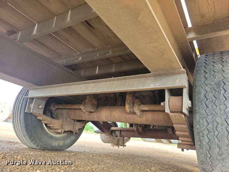 image for item DZ7338 2017 Rice equipment trailer