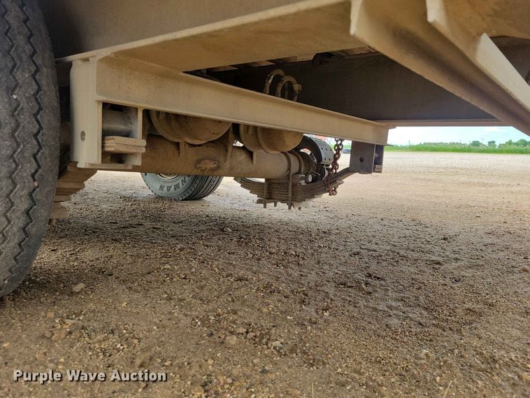 image for item DZ7338 2017 Rice equipment trailer
