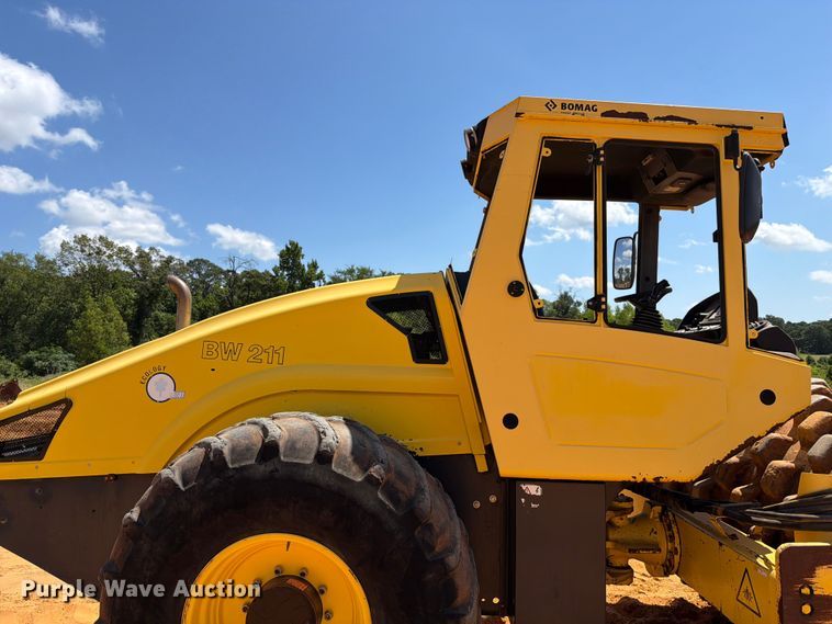 image for item ED5353 2015 Bomag BW 211 PD-50 single drum vibratory roller