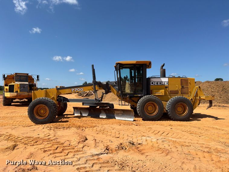 image for item ED5354 2007 John Deere 770D motor grader