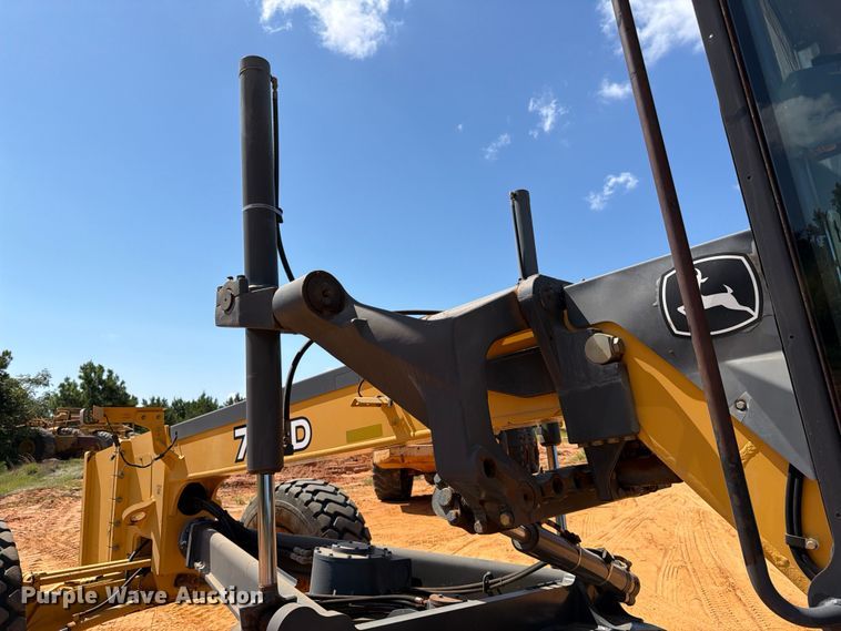 image for item ED5354 2007 John Deere 770D motor grader