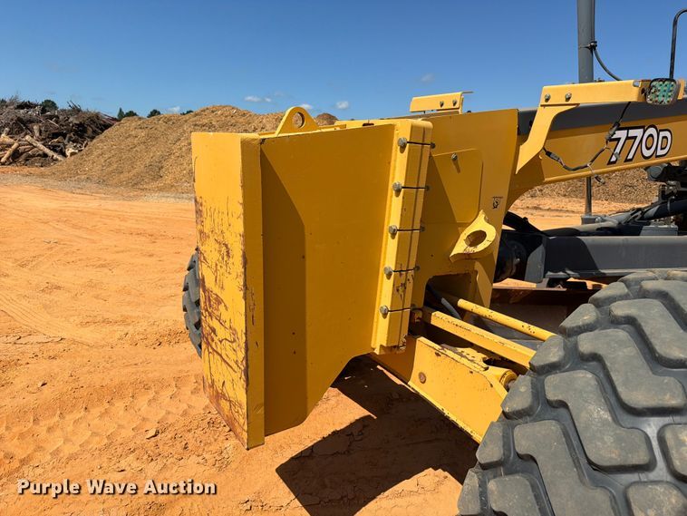 image for item ED5354 2007 John Deere 770D motor grader