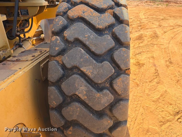 image for item ED5354 2007 John Deere 770D motor grader