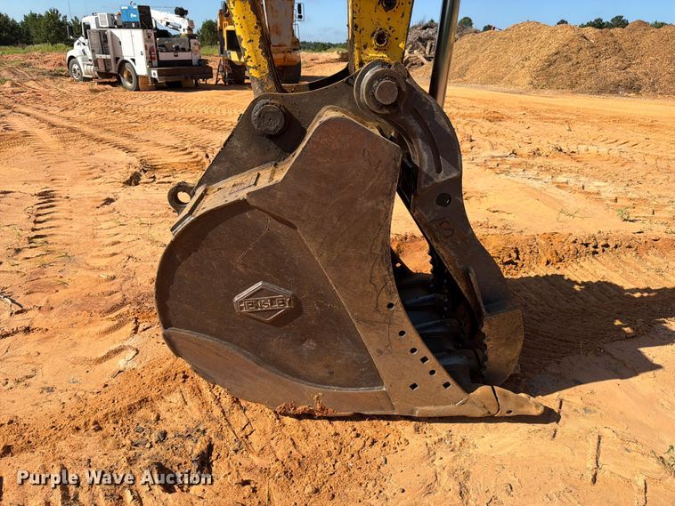 image for item ED5355 2019 Komatsu PC290LC-11 excavator