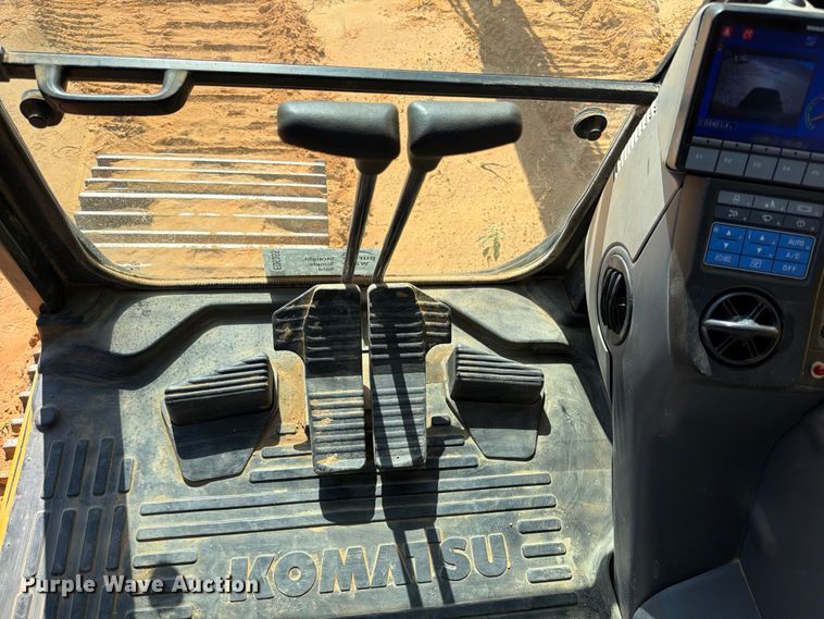 image for item ED5355 2019 Komatsu PC290LC-11 excavator