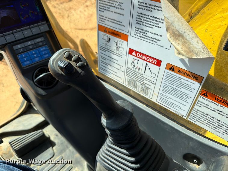 image for item ED5355 2019 Komatsu PC290LC-11 excavator