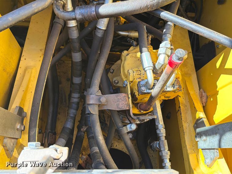 image for item ED5355 2019 Komatsu PC290LC-11 excavator