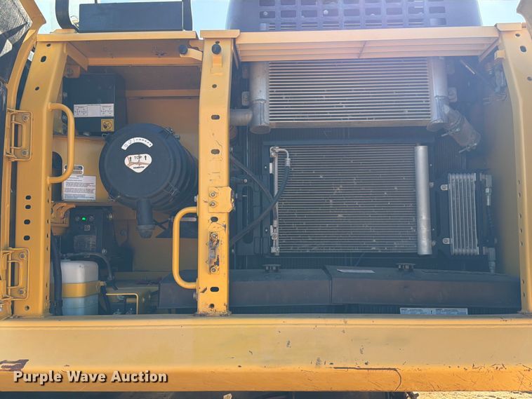 image for item ED5355 2019 Komatsu PC290LC-11 excavator