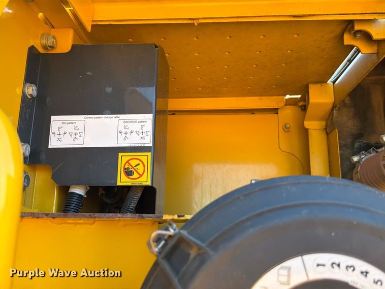 image for item ED5355 2019 Komatsu PC290LC-11 excavator