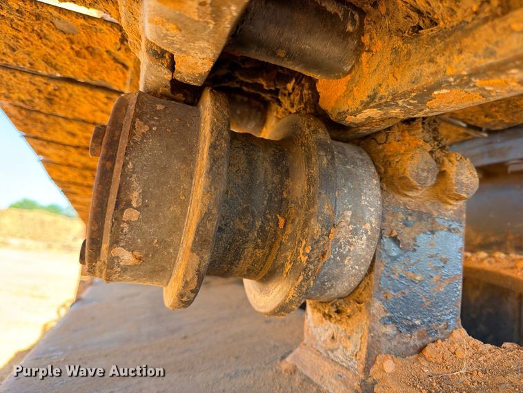 image for item ED5355 2019 Komatsu PC290LC-11 excavator