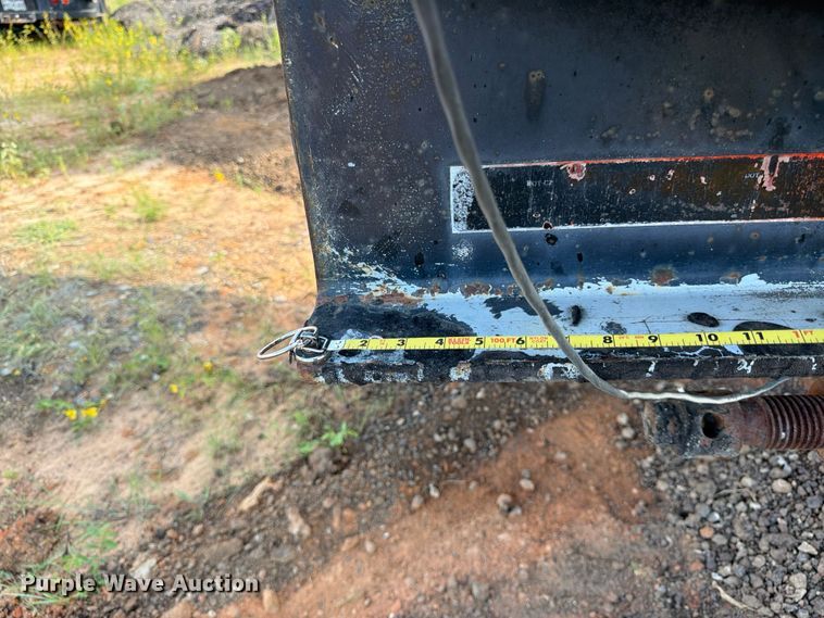 image for item ED5363 Insulated oil tank trailer