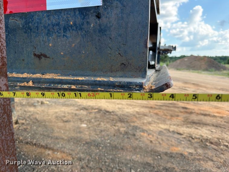 image for item ED5363 Insulated oil tank trailer