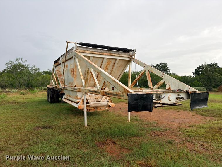 image for item ED5402 1993 Ranco bottom dump trailer
