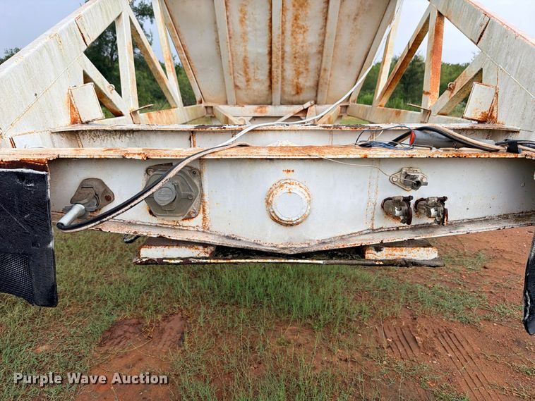image for item ED5402 1993 Ranco bottom dump trailer