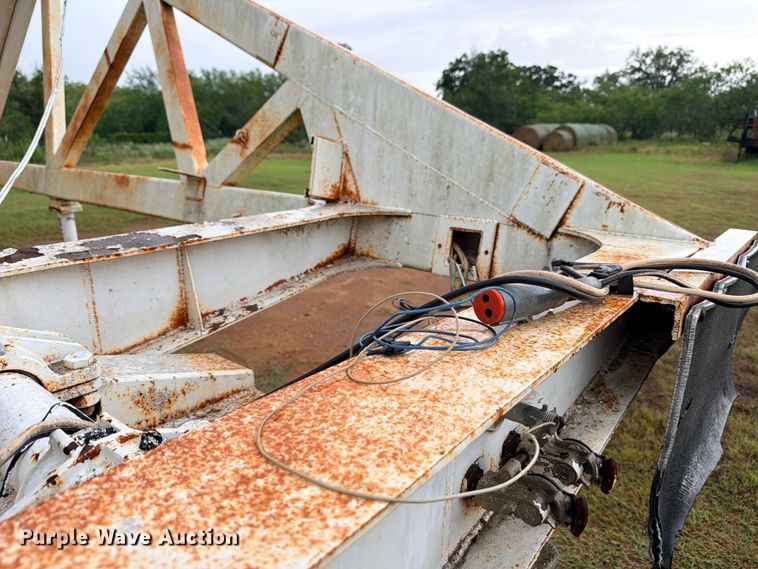 image for item ED5402 1993 Ranco bottom dump trailer