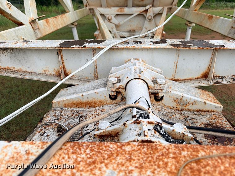 image for item ED5402 1993 Ranco bottom dump trailer