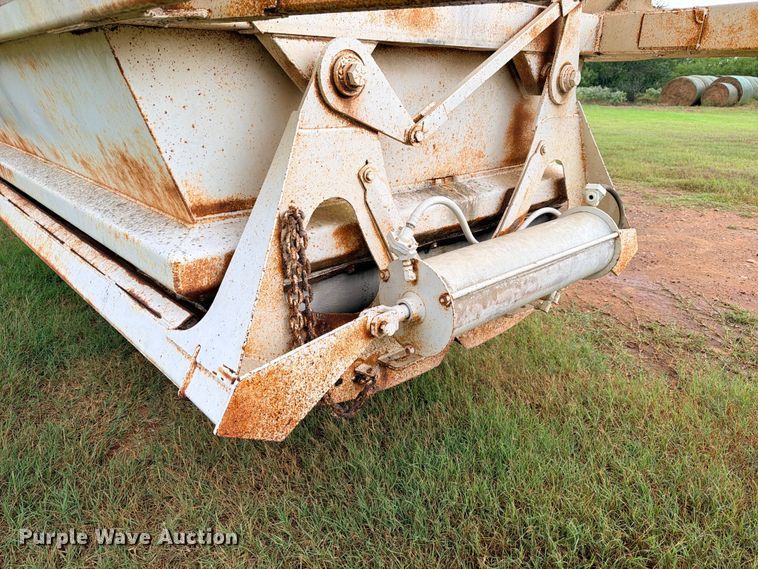 image for item ED5402 1993 Ranco bottom dump trailer