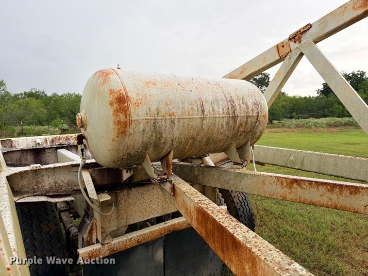 image for item ED5402 1993 Ranco bottom dump trailer