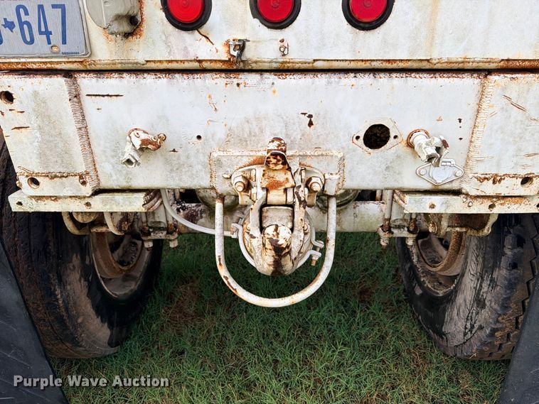 image for item ED5402 1993 Ranco bottom dump trailer