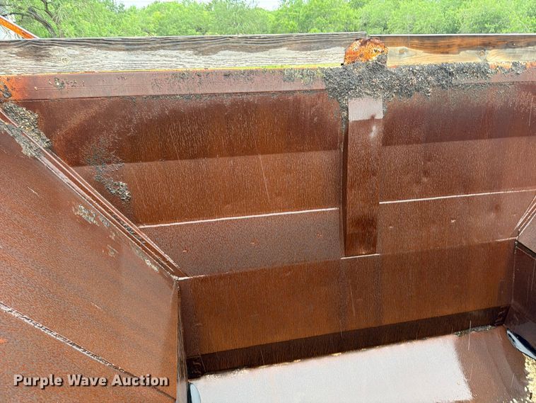 image for item ED5402 1993 Ranco bottom dump trailer