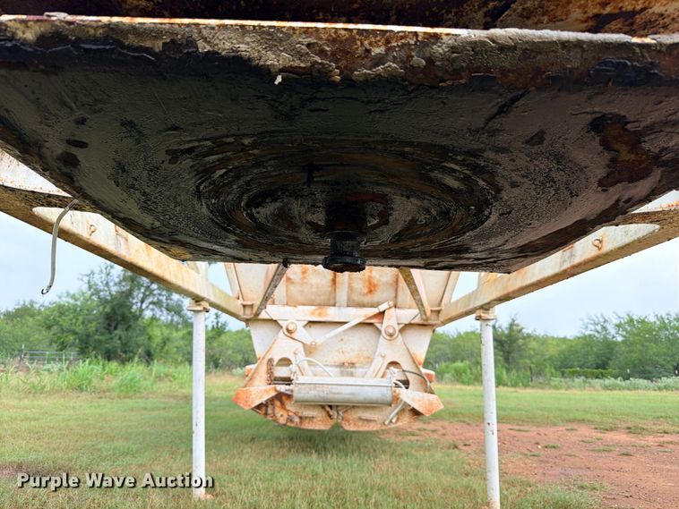 image for item ED5402 1993 Ranco bottom dump trailer
