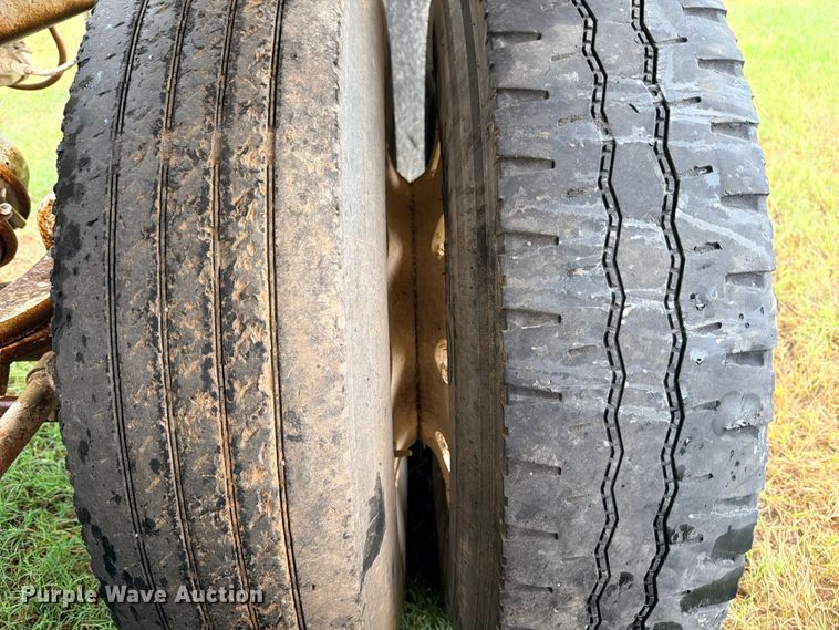 image for item ED5402 1993 Ranco bottom dump trailer