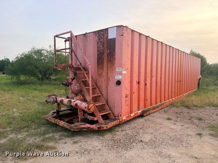 2007 Salty's Manufacturing frac tank trailer