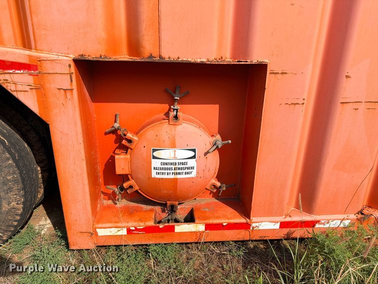 image for item ED5426 2007 Salty's Manufacturing frac tank trailer