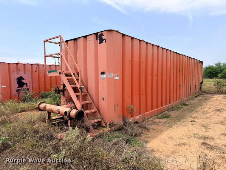 Salty's Manufacturing frac tank trailer