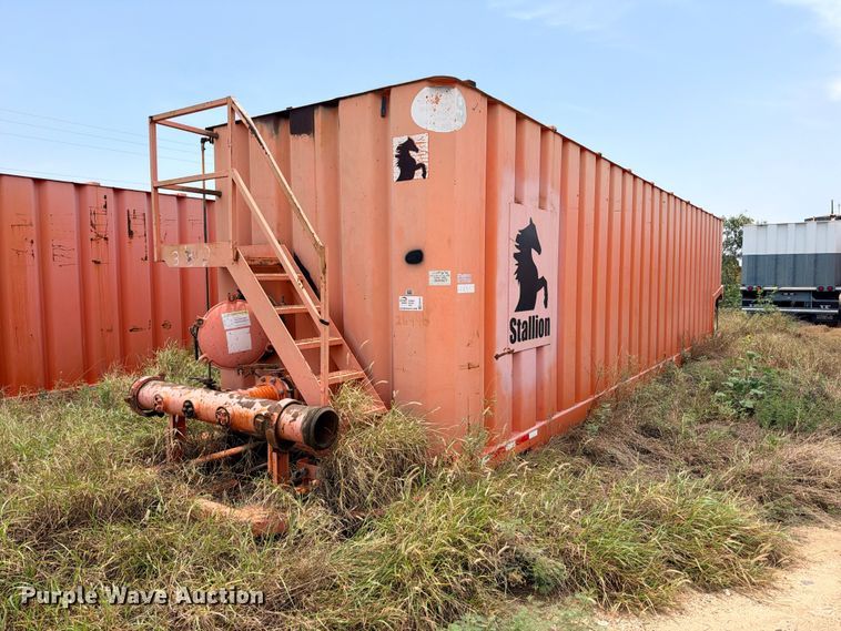 Salty's Manufacturing frac tank trailer