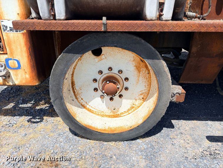image for item ED5965 2003 Roadtec SP-1000B paver