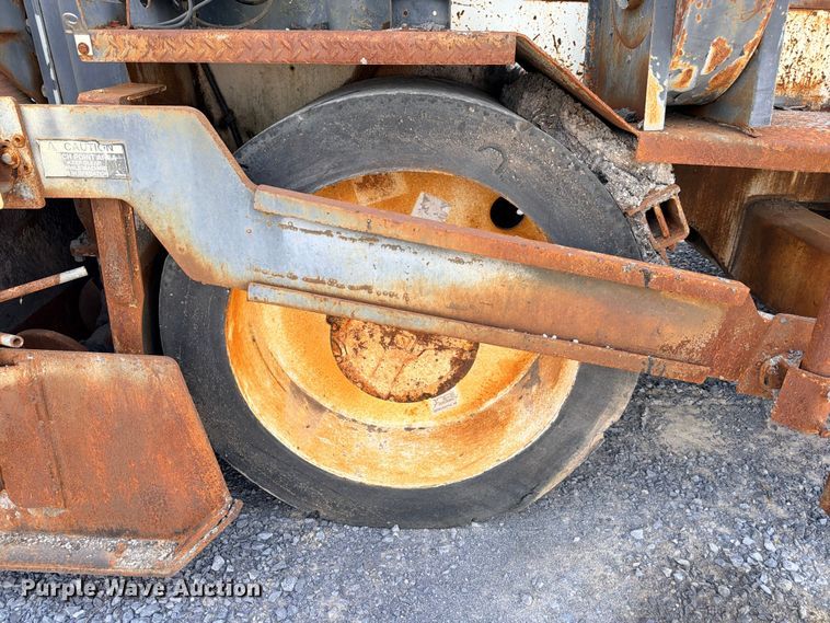 image for item ED5965 2003 Roadtec SP-1000B paver