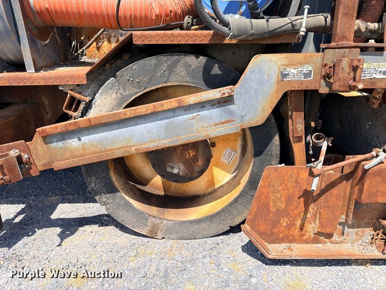 image for item ED5965 2003 Roadtec SP-1000B paver