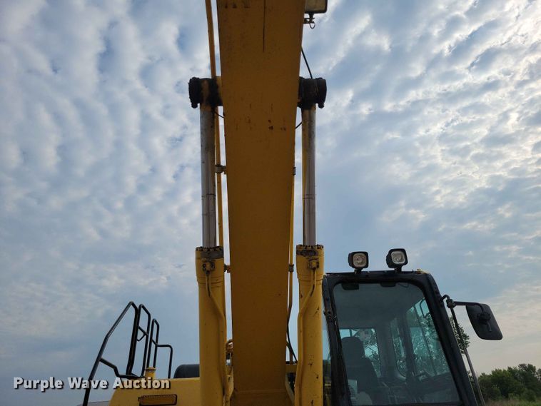 image for item EE1174 2012 Komatsu PC360LC-10 excavator