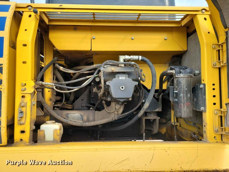 image for item EE1174 2012 Komatsu PC360LC-10 excavator