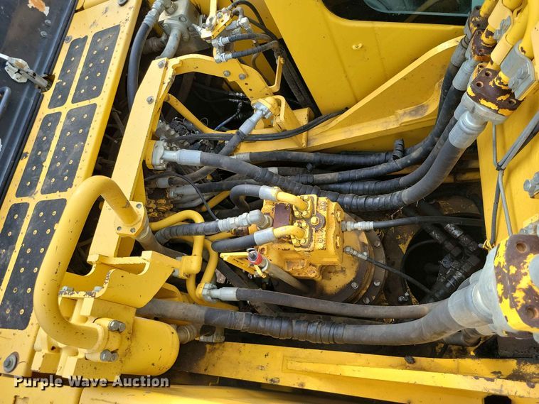 image for item EE1174 2012 Komatsu PC360LC-10 excavator
