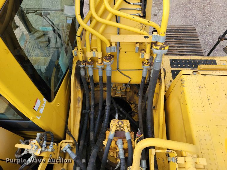 image for item EE1174 2012 Komatsu PC360LC-10 excavator