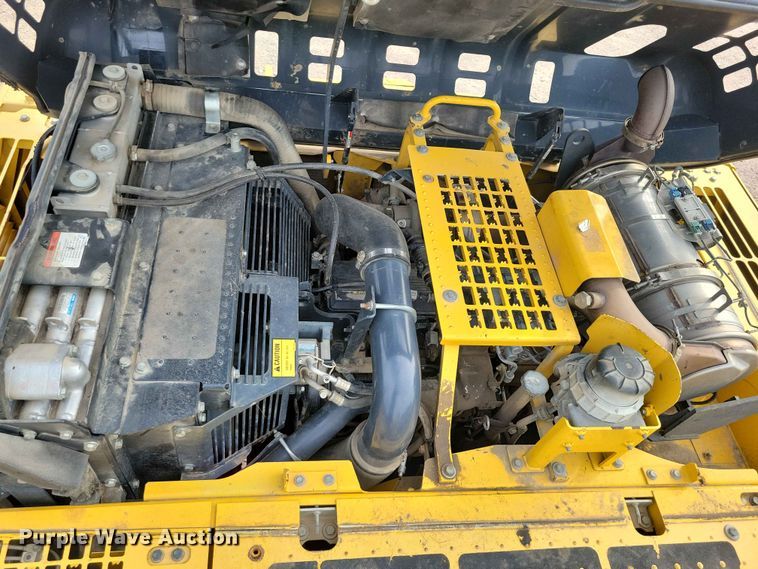 image for item EE1174 2012 Komatsu PC360LC-10 excavator