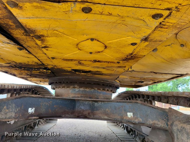 image for item EE1174 2012 Komatsu PC360LC-10 excavator