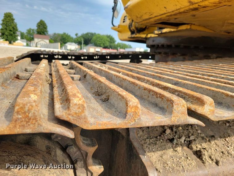 image for item EE1174 2012 Komatsu PC360LC-10 excavator