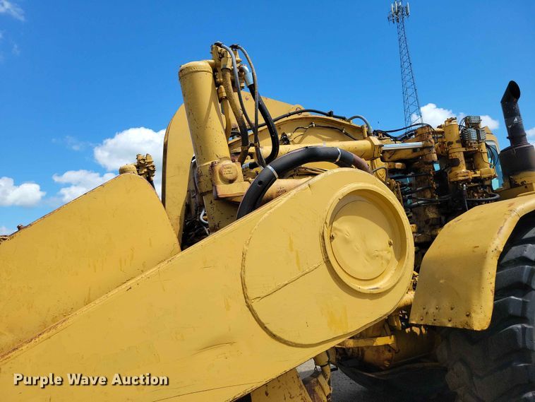 image for item EE1179 1980 Caterpillar 637D conventional scraper 
