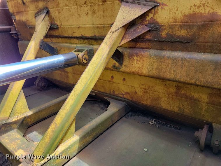 image for item EE1179 1980 Caterpillar 637D conventional scraper 
